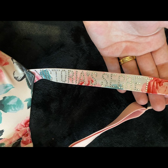 Victoria’s Secret shine strap very sexy satin push up bra - Picture 6 of 6